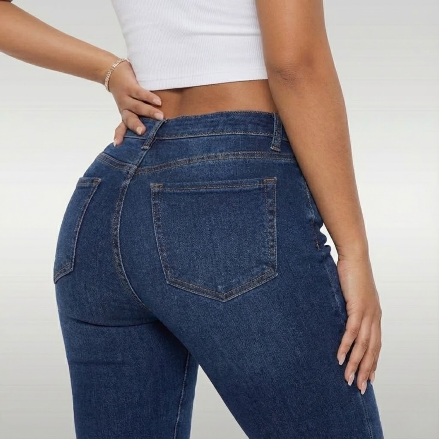 Daily Butt-Lifting Straight-Leg Jeans 👖